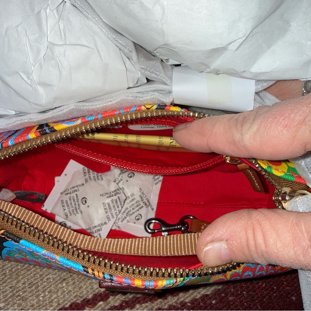 Dooney & Bourke Red Coated Cotton Plumes Clutch Crossbody - Picture 4 of 4